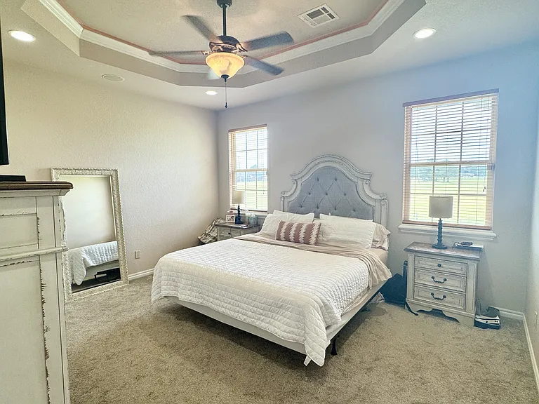 708 Cougar Ln — Photo 12