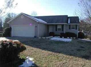 320 Sunset St, Hudson, NC 28638