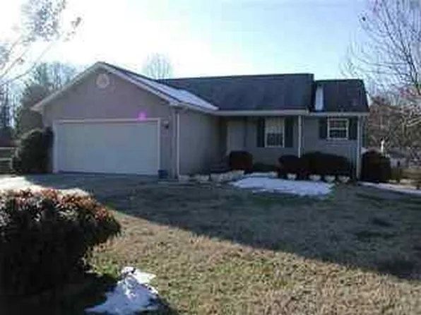 320 Sunset St, Hudson, NC 28638