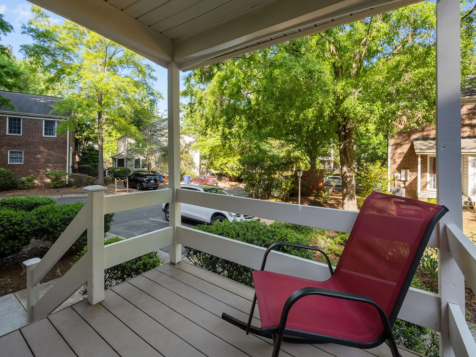 2 bed, 1082 sqft, $1,600 — Photo 2
