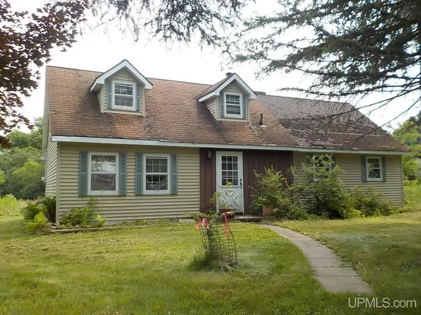 435 Tobin St, Crystal Falls, MI 49920