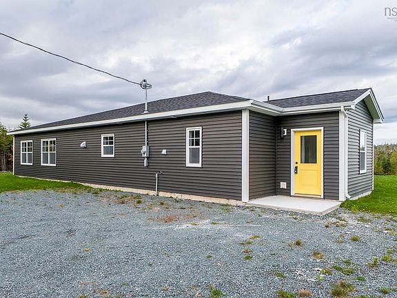 3rd image of 4606 Clam Harbour Rd