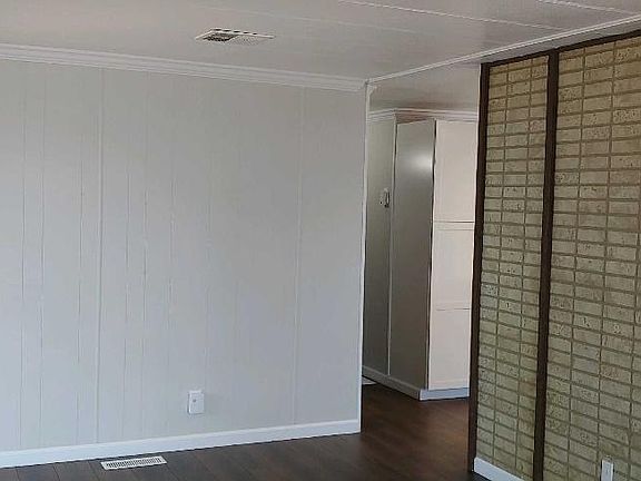 2nd image of 1218 E Cleveland Ave Space 43