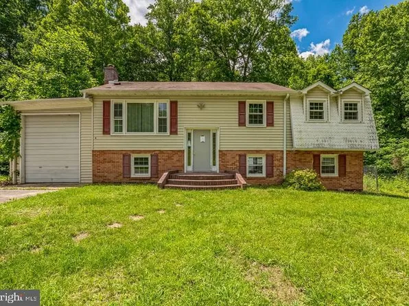 30039 Oak Acres Dr, Mechanicsville, MD 20659