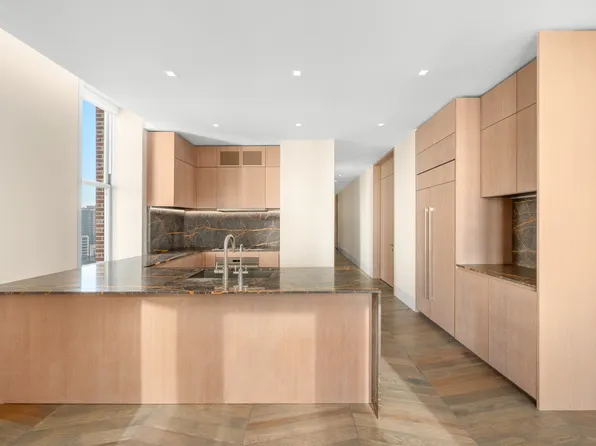 49 Chambers Street image 3 of 11