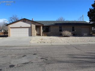 706 Stagecoach Dr, Canon City, CO 81212