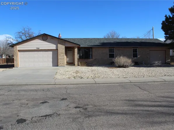 706 Stagecoach Dr, Canon City, CO 81212