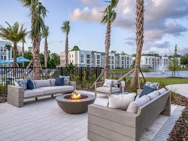 The Pointe at Davis Creek — Photo 7