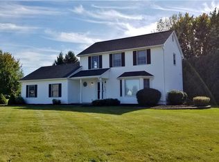 1313 Akers Mill Rise, Webster, NY 14580