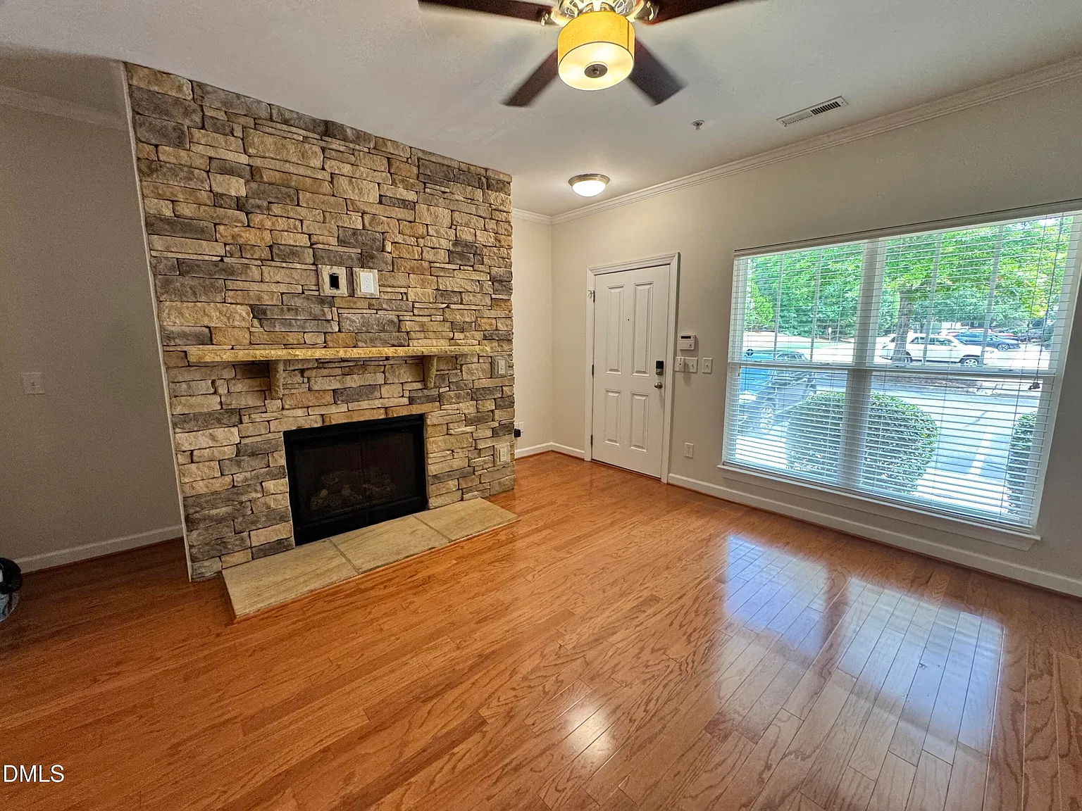 Studio, 3.0 bath, $1,995 — Photo 2