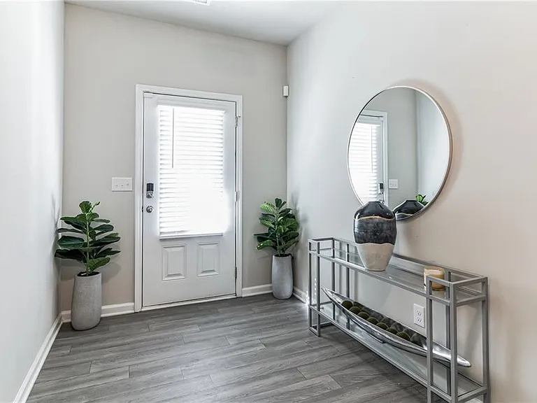 3123 Meadowstone Ln SW — Photo 5