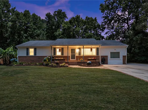 2839 Lambert Trl, Chesapeake, VA 23323