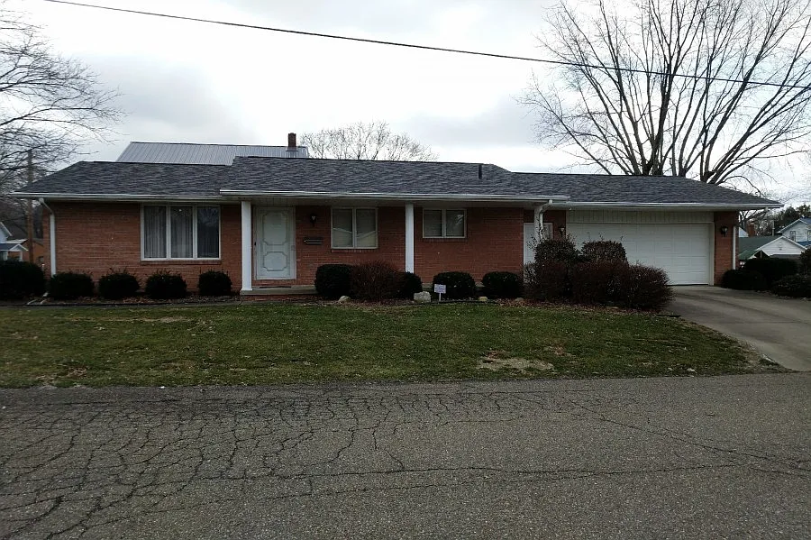 140 Glenview Ave photo 1