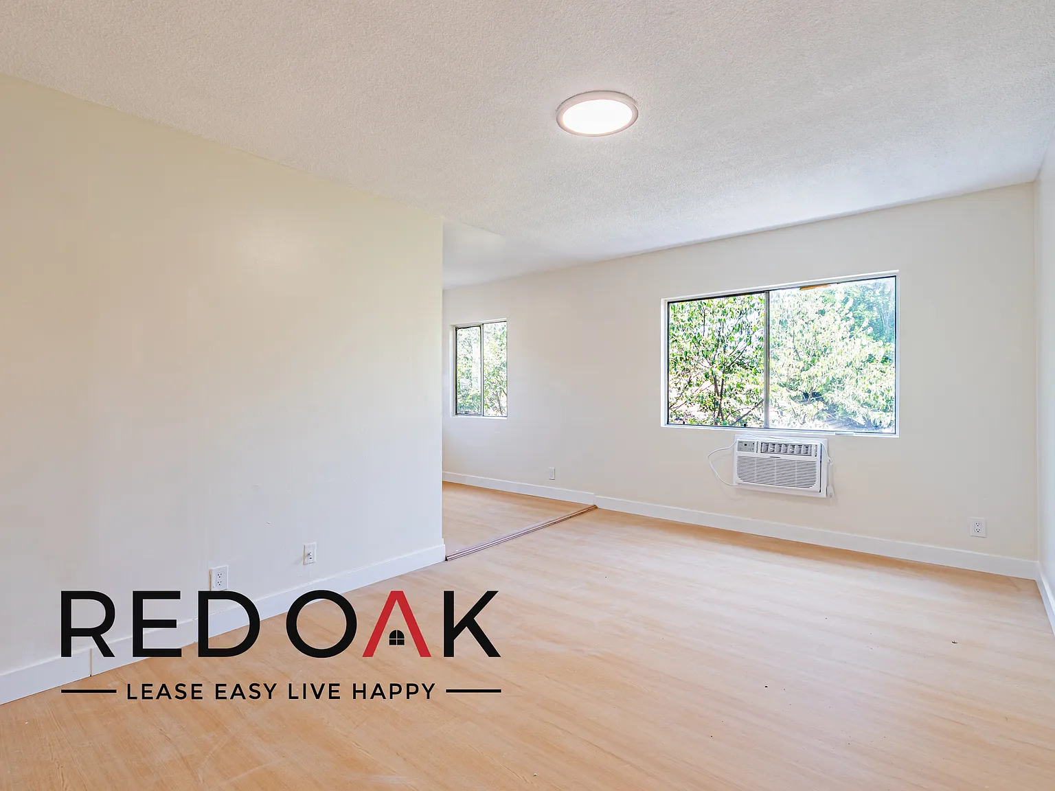 ~6 Weeks FREE~ Top Floor Corner Two Bedroom with Spacious Open Floor Plan and Included Parking ~ ... — Photo 1