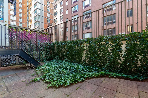 Rented by REAL New York | media 24