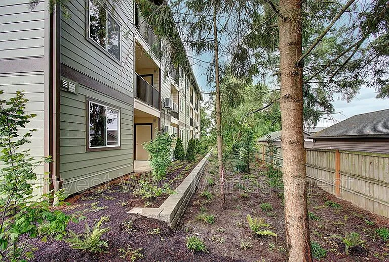 404 NE 117th Ave #101 — Photo 9