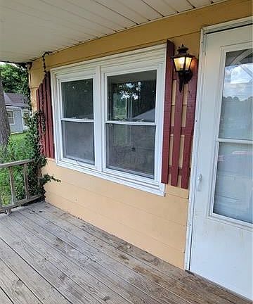 2nd image of 1111 Douglas St