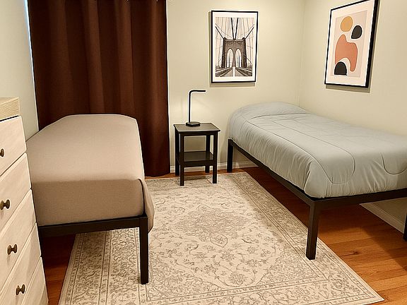 5th image of 418 E Washington St APT 23