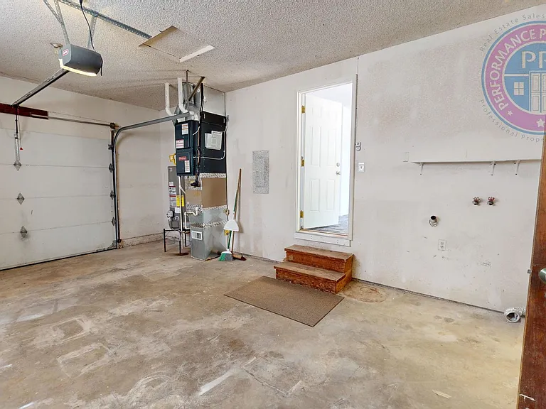 18230 Seaman St — Photo 23