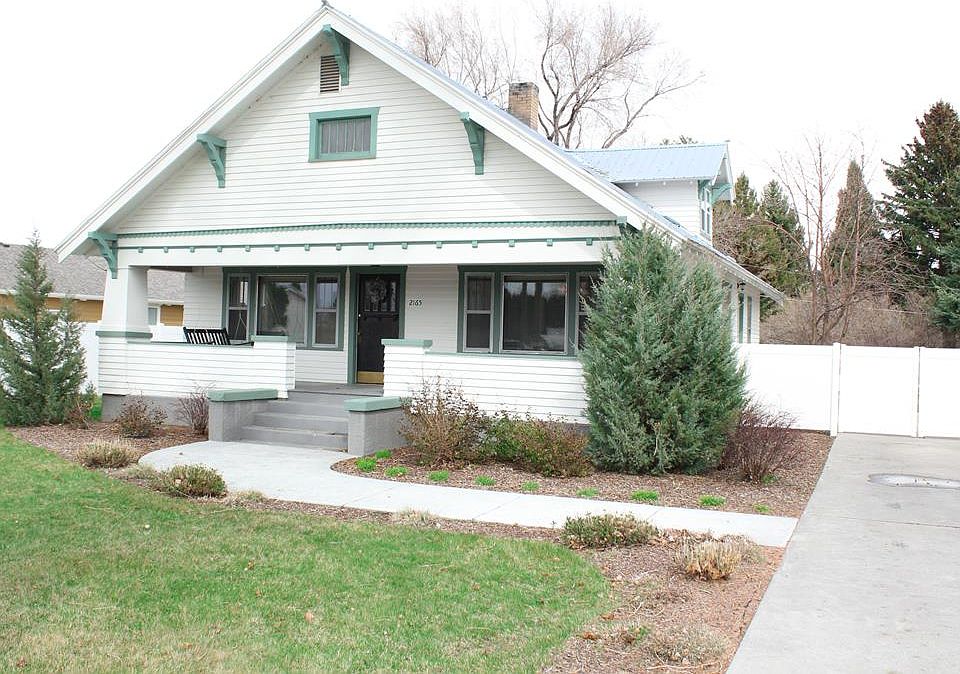 1st image of 2165 S Saint Clair Ave