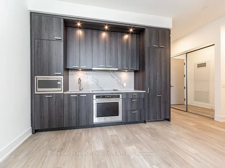 858 Dupont St #Penthouse 32 — Photo 24