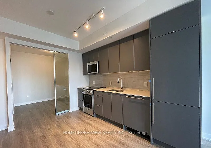 2 bed, $2,400 — Photo 4
