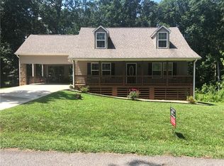 13 Wyndham Ct, Cleveland, GA 30528