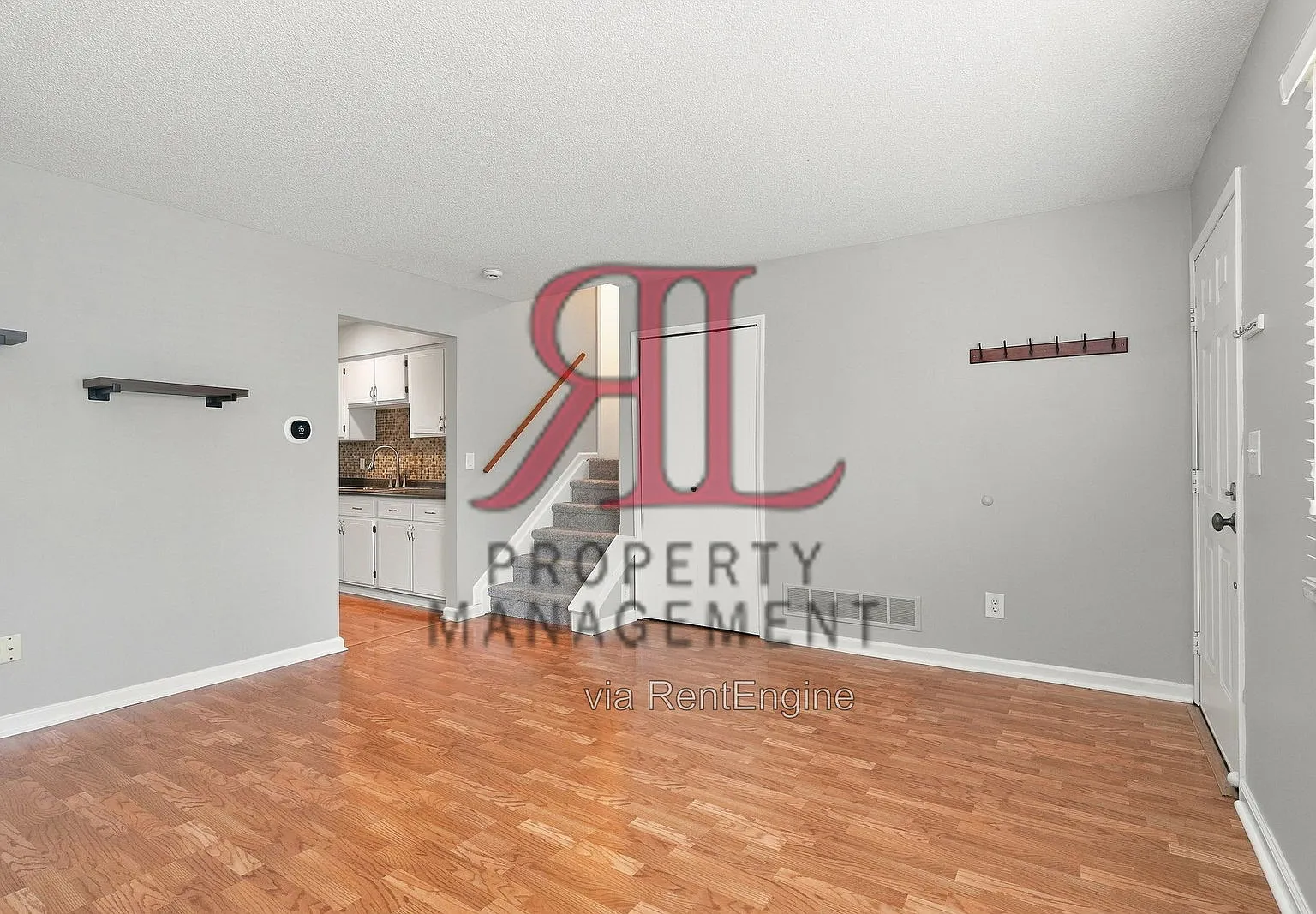 3 bed, 2.0 bath, 1481 sqft, $2,099 — Photo 3
