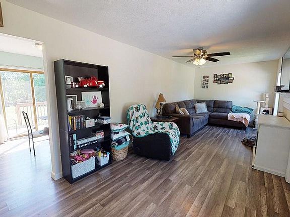 4th image of 954 Highway 25 E #32