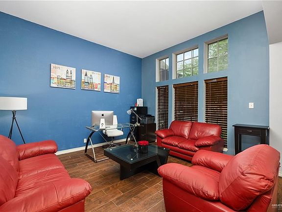 3rd image of 2806 San Eduardo St