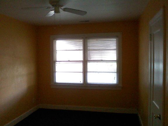 4th image of 2833 Dunkirk Ave #B