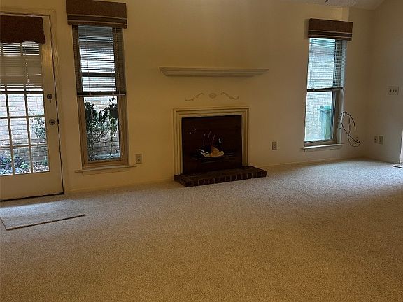 4th image of 113 Blake St