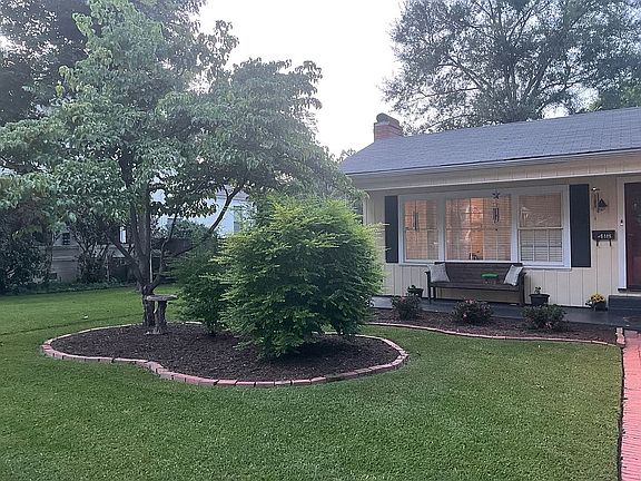 2nd image of 418 W 29th St