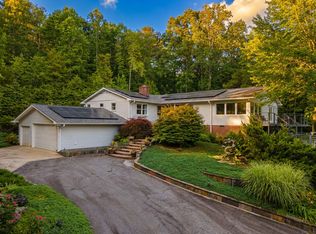 41 Lake Ridge Dr, Greenville, SC 29611