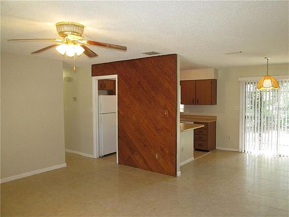 3rd image of 2144 Woodland Dr