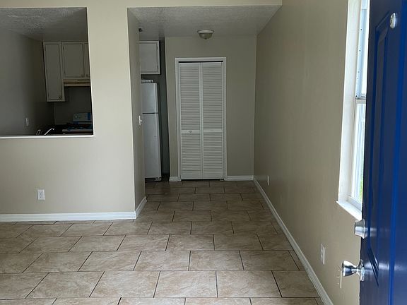 2nd image of 1215 Avenue L APT 2
