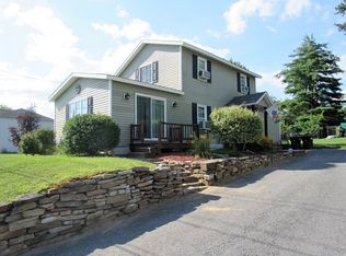 62 Elm St, Peru, NY 12972