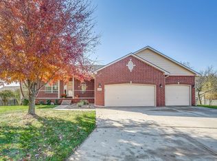 2807 N Stoney Brook Ct, Augusta, KS 67010