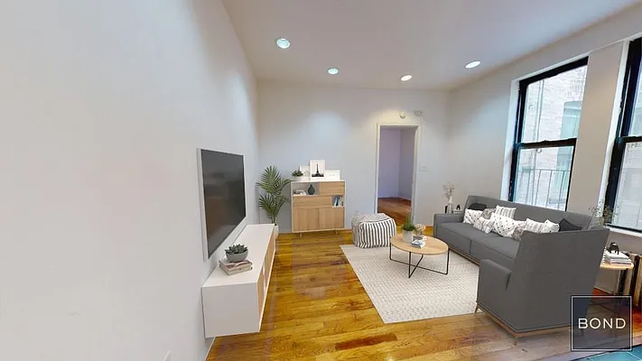 Rented by Bond New York | media 11