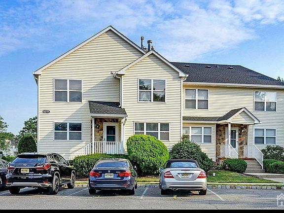 2nd image of 336 Ventnor Ct #336