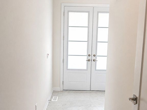 2nd image of 55 Pembrook St