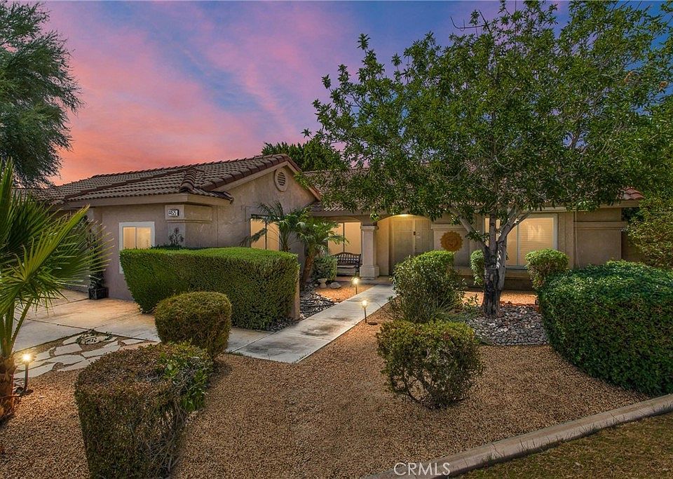 1st image of 44525 Saffron Ct