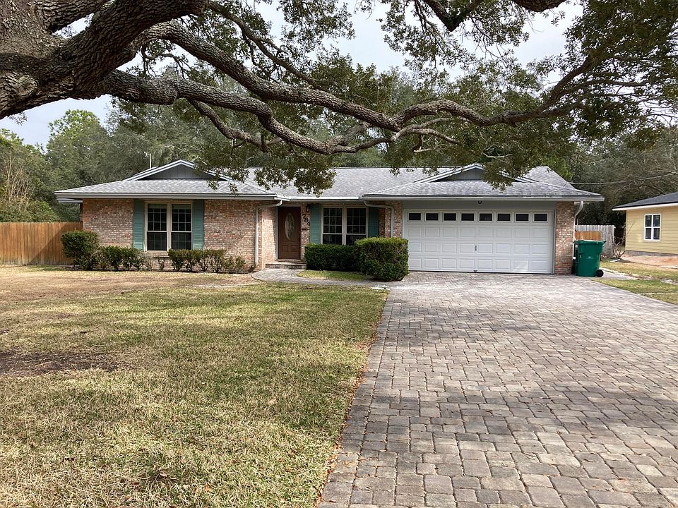 1st image of 784 Bayou Dr