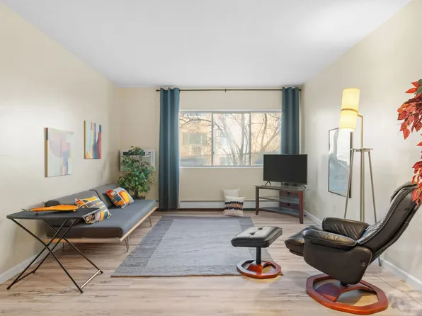 504 W Franklin Ave APT 2E, Minneapolis, MN 55405