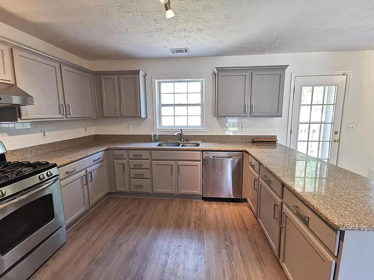 1844 Kristen Ct — Photo 10