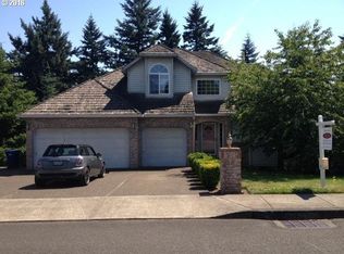 12500 SE Bluff Dr, Clackamas, OR 97015