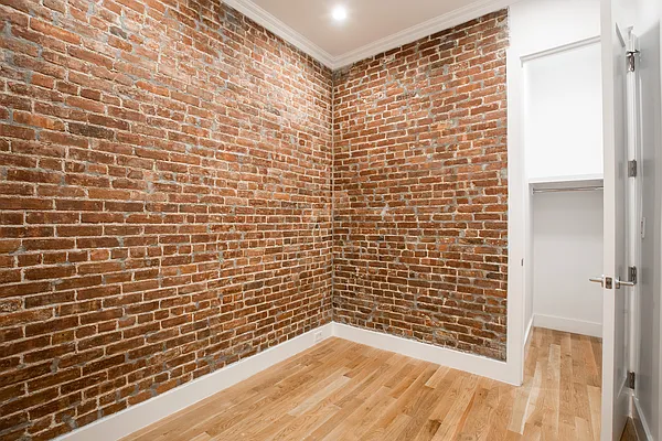 Rented by Nooklyn NYC LLC | media 4