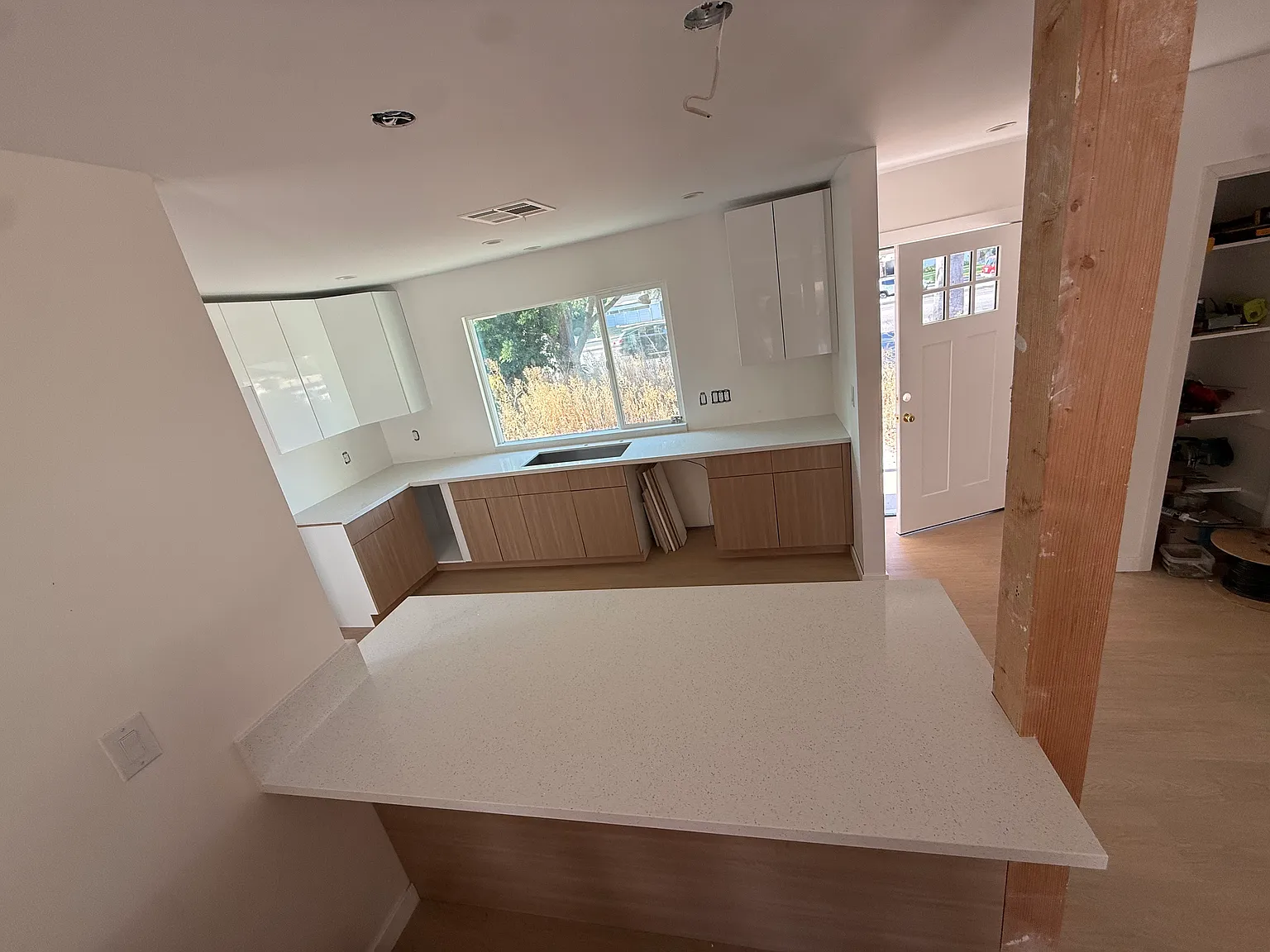 3 bed, 1326 sqft, $3,999 — Photo 1