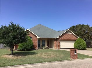105 Bold Ruler St, Groesbeck, TX 76642