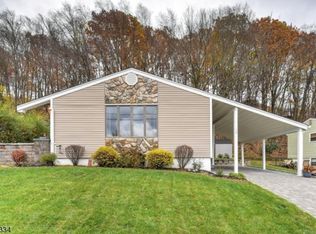 126 Highview Ter, Dover, NJ 07801